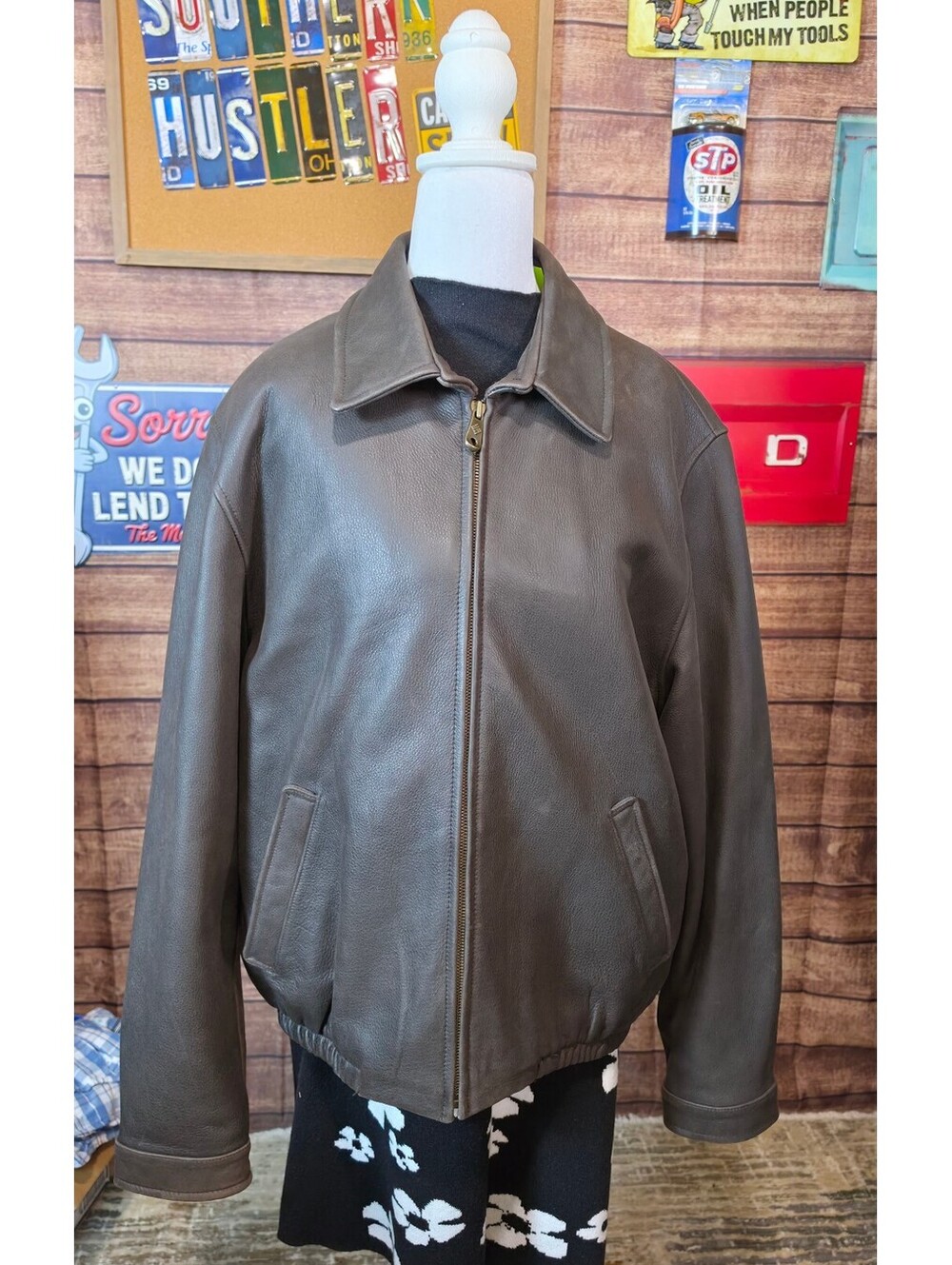 Columbia Men's Brown Leather Jacket with Plaid Lining Medium